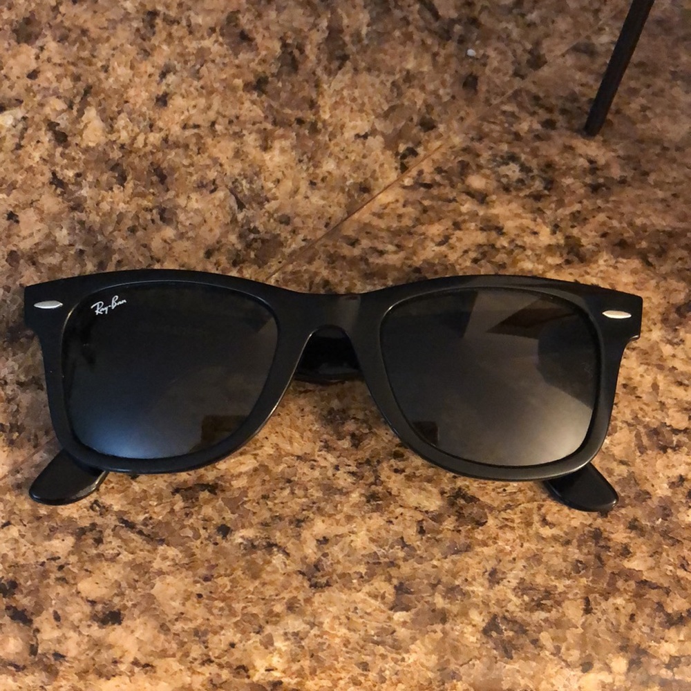 Ray-ban Wayfarer with Case